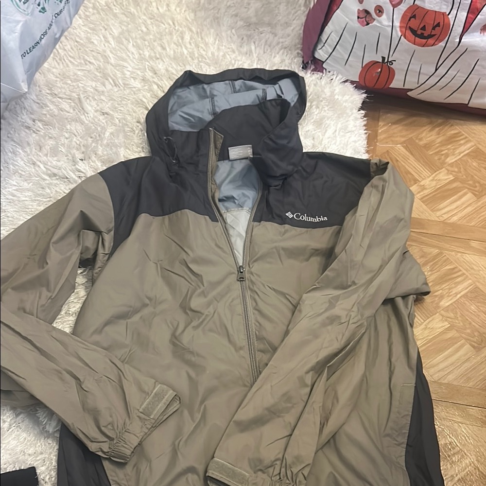 Columbia Two-Tone Outdoor Jacket
